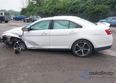 2014 Ford Taurus Sho z USA, uszkodzony, nr VIN 1FAHP2KT9EG107862